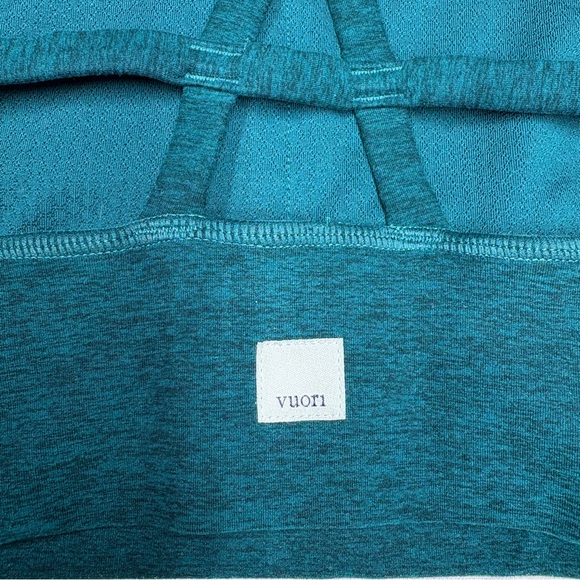 Vuori Longline Elevation Sports Bra Size Small Heathered Green Strappy Back - Picture 5 of 12